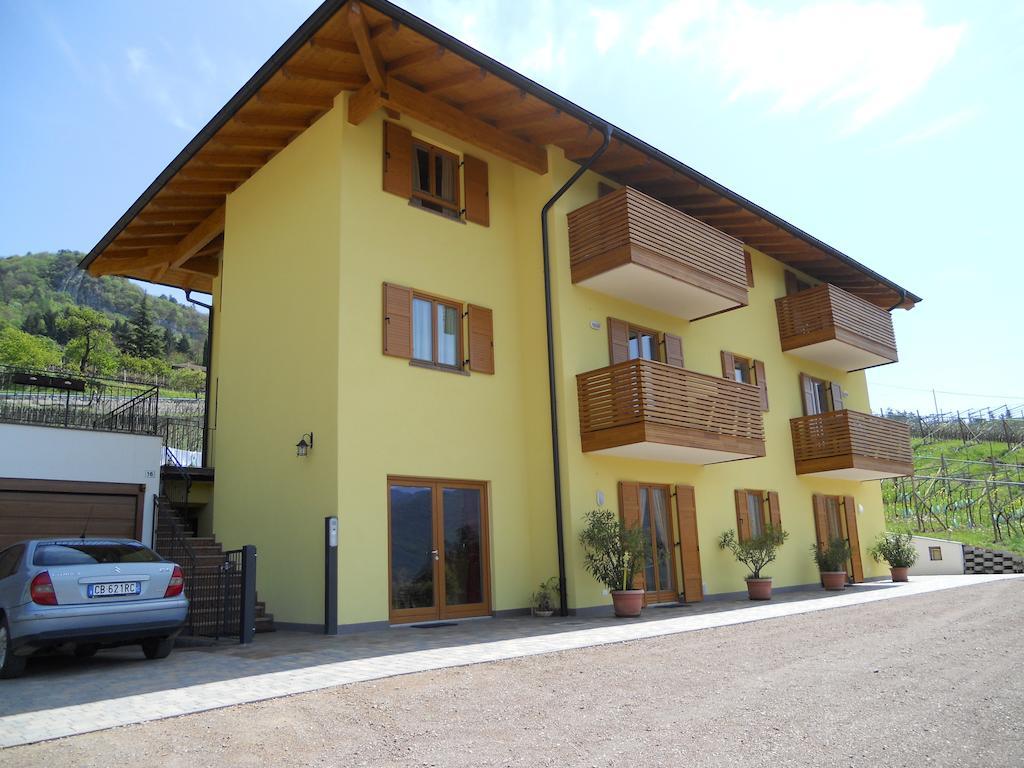 Agritur Al Vigneto Panzió Trento Kültér fotó
