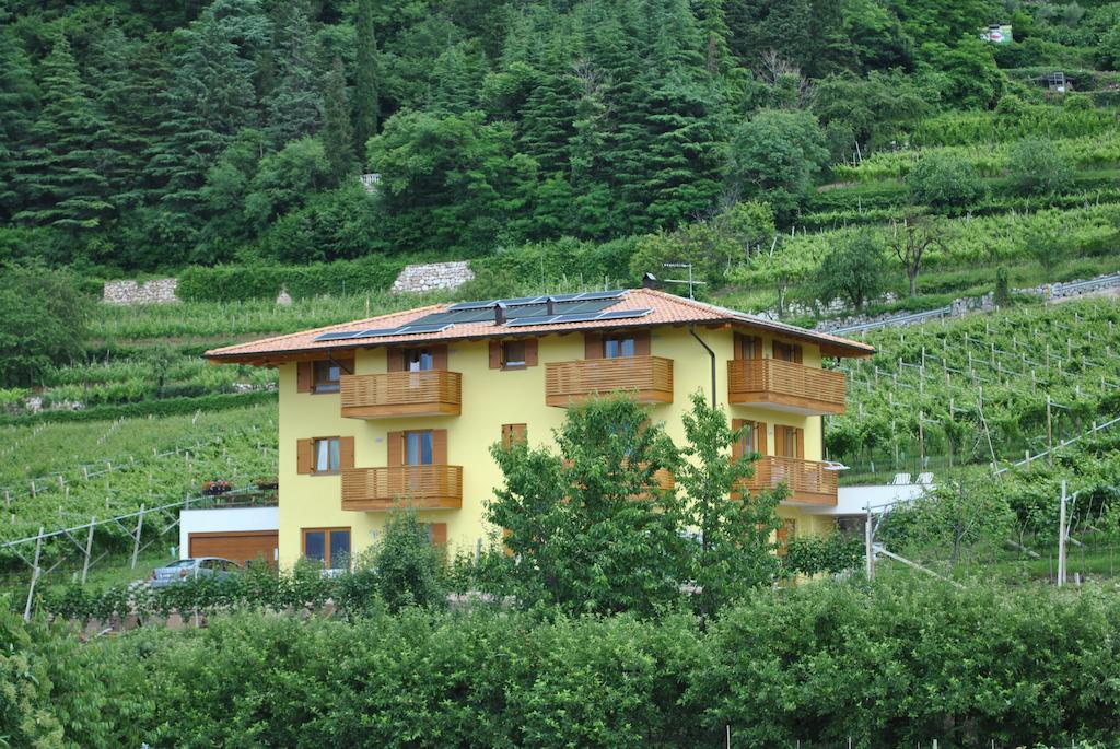 Agritur Al Vigneto Panzió Trento Kültér fotó
